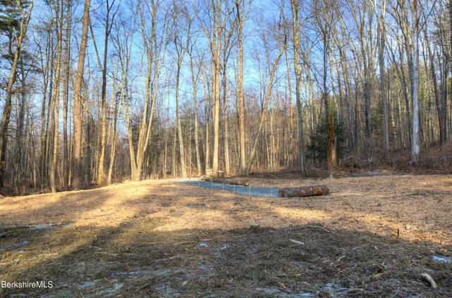 $220,000 | 13 Rattlesnake Mountain Road, Stockbridge, MA 01262