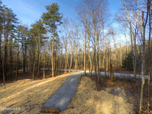 $220,000 | 13 Rattlesnake Mountain Road, Stockbridge, MA 01262