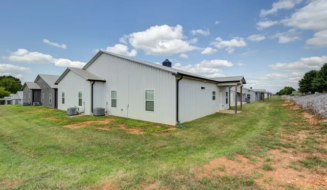 $1,370 | 200 Bainbridge Drive, Unit A, Clarksville, TN 37043