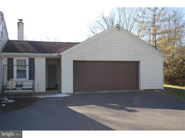 1218 Clymer Road Hatfield, PA 19440 - Photo 3 of 23 Garage