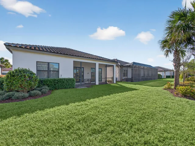 $500,000 | 623 Southeast Villandry Way, Port St. Lucie, FL 34984