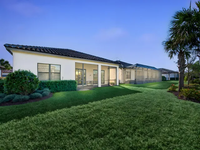 $500,000 | 623 Southeast Villandry Way, Port St. Lucie, FL 34984