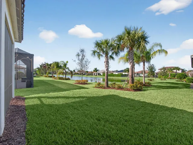 $500,000 | 623 Southeast Villandry Way, Port St. Lucie, FL 34984