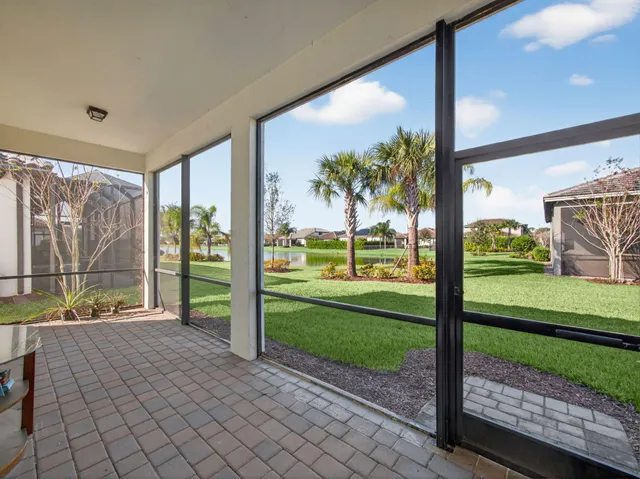 $500,000 | 623 Southeast Villandry Way, Port St. Lucie, FL 34984