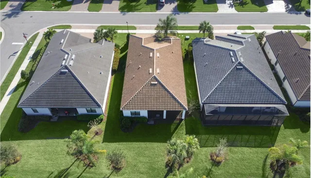 $500,000 | 623 Southeast Villandry Way, Port St. Lucie, FL 34984