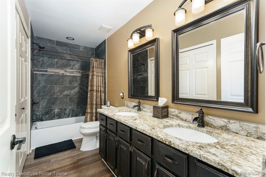46399 Hanford Road Canton, MI 48187 - Photo 40 of 59