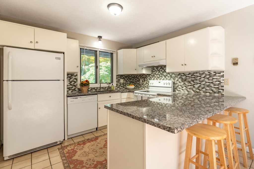 12 Danforth Way, Unit 12 Franklin, MA 02038 - Photo 8 of 30 Gallery Image 8