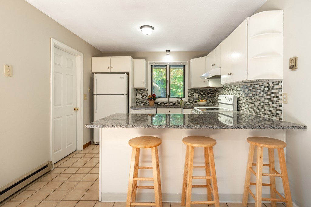 12 Danforth Way, Unit 12 Franklin, MA 02038 - Photo 9 of 30 Gallery Image 9