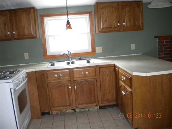 23 Hickory Road Halifax, MA 02338 - Photo 8 of 17 Gallery Image 8