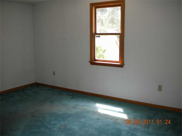 23 Hickory Road Halifax, MA 02338 - Photo 10 of 17 Gallery Image 10