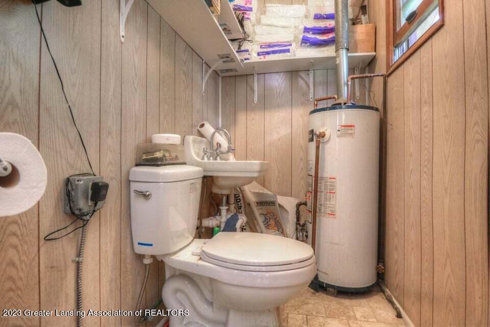 1940 North Aurelius Road Holt, MI 48842 - Photo 17 of 20 17