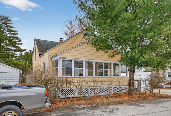 $290,000 | 1 Melvin Avenue, Old Orchard Beach, ME 04064