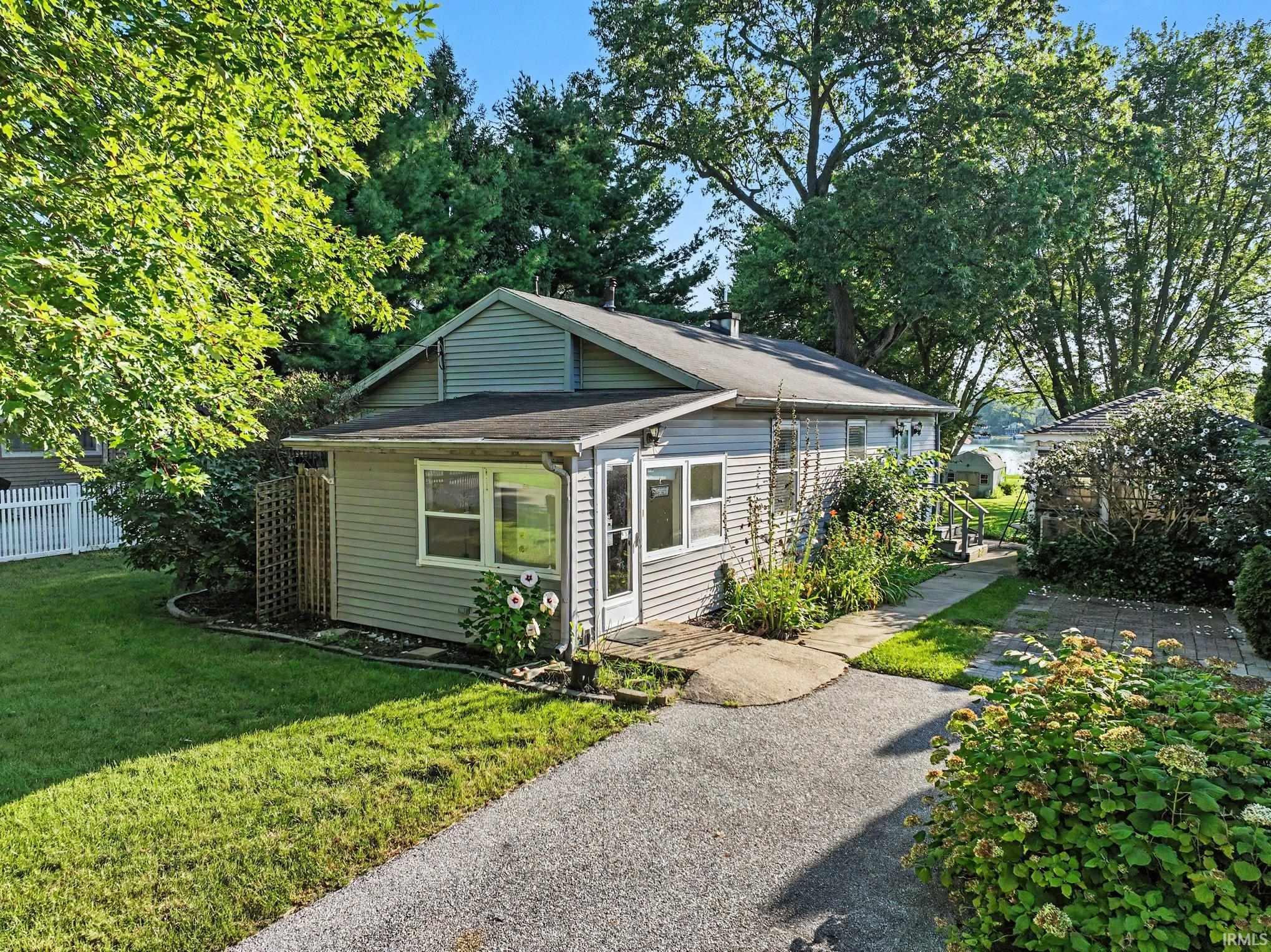 50902 Cornwall Road Bristol, IN 46507 - Photo 10 of 22 Gallery Image 10