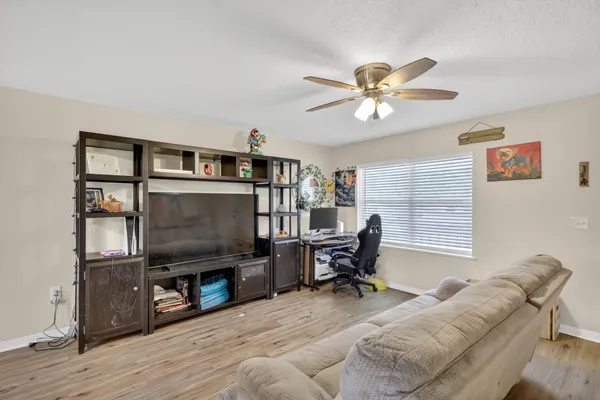 $260,000 | 3382 Northwest 22nd Avenue, Okeechobee, FL 34972