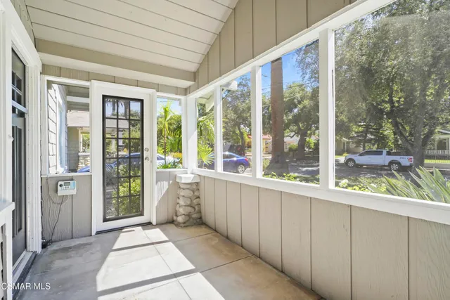 a view of a large window with an outdoor space