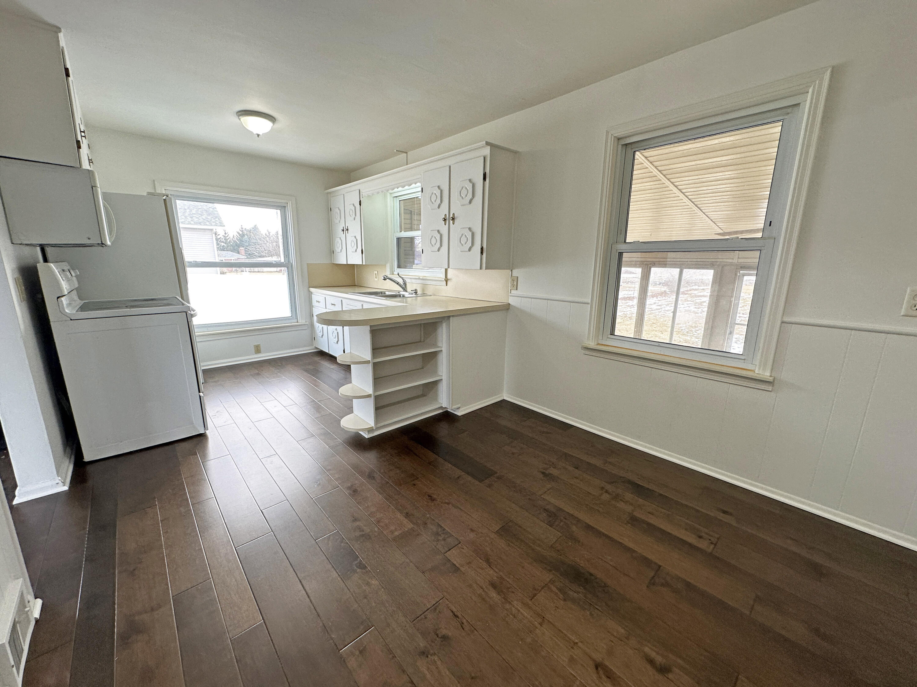 2500 Carleton Rockwood Road Carleton, MI 48117 - Photo 6 of 21 Kitchen