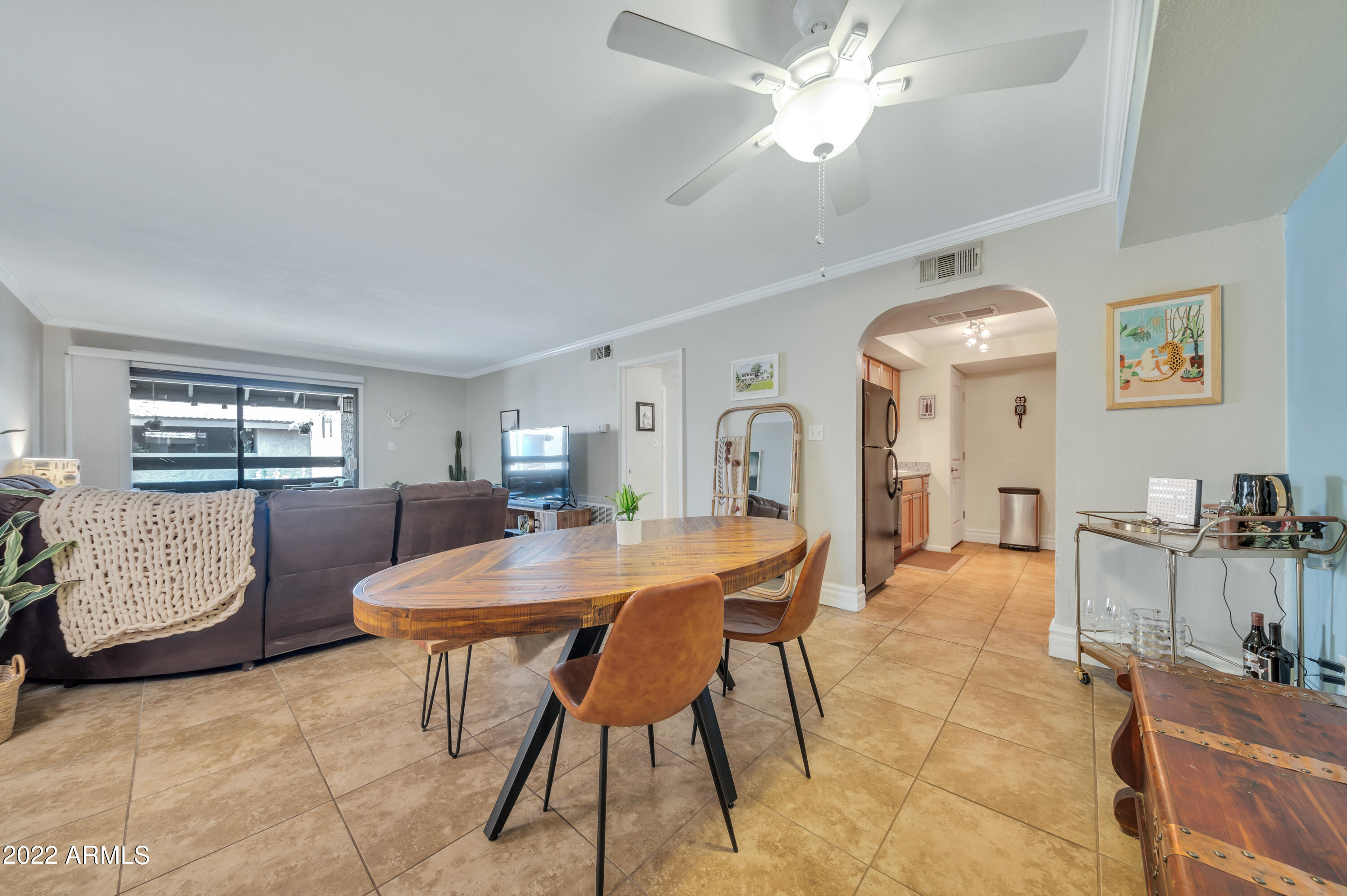 3825 East Camelback Road, Unit 262 Phoenix, AZ 85018 - Photo 11 of 37 Dining area