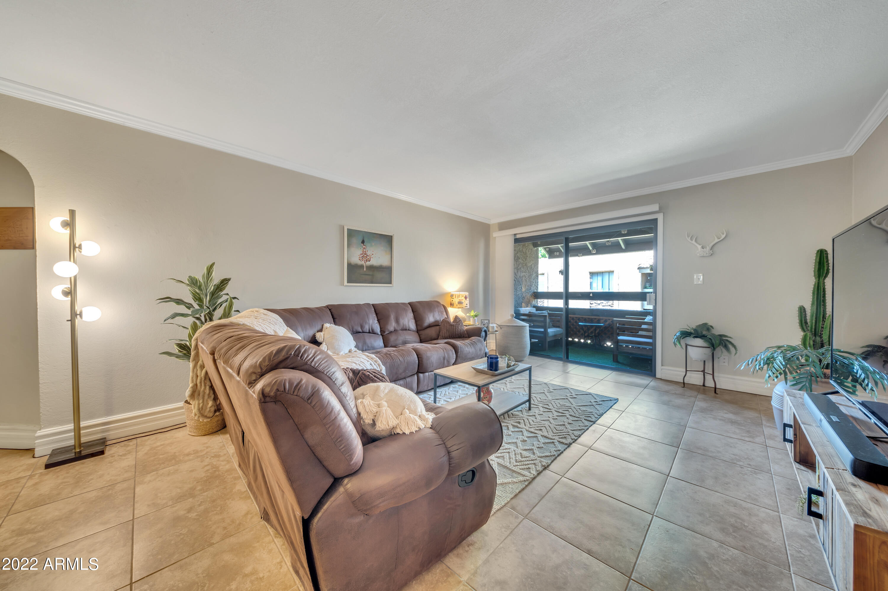 3825 East Camelback Road, Unit 262 Phoenix, AZ 85018 - Photo 7 of 37 Great Room