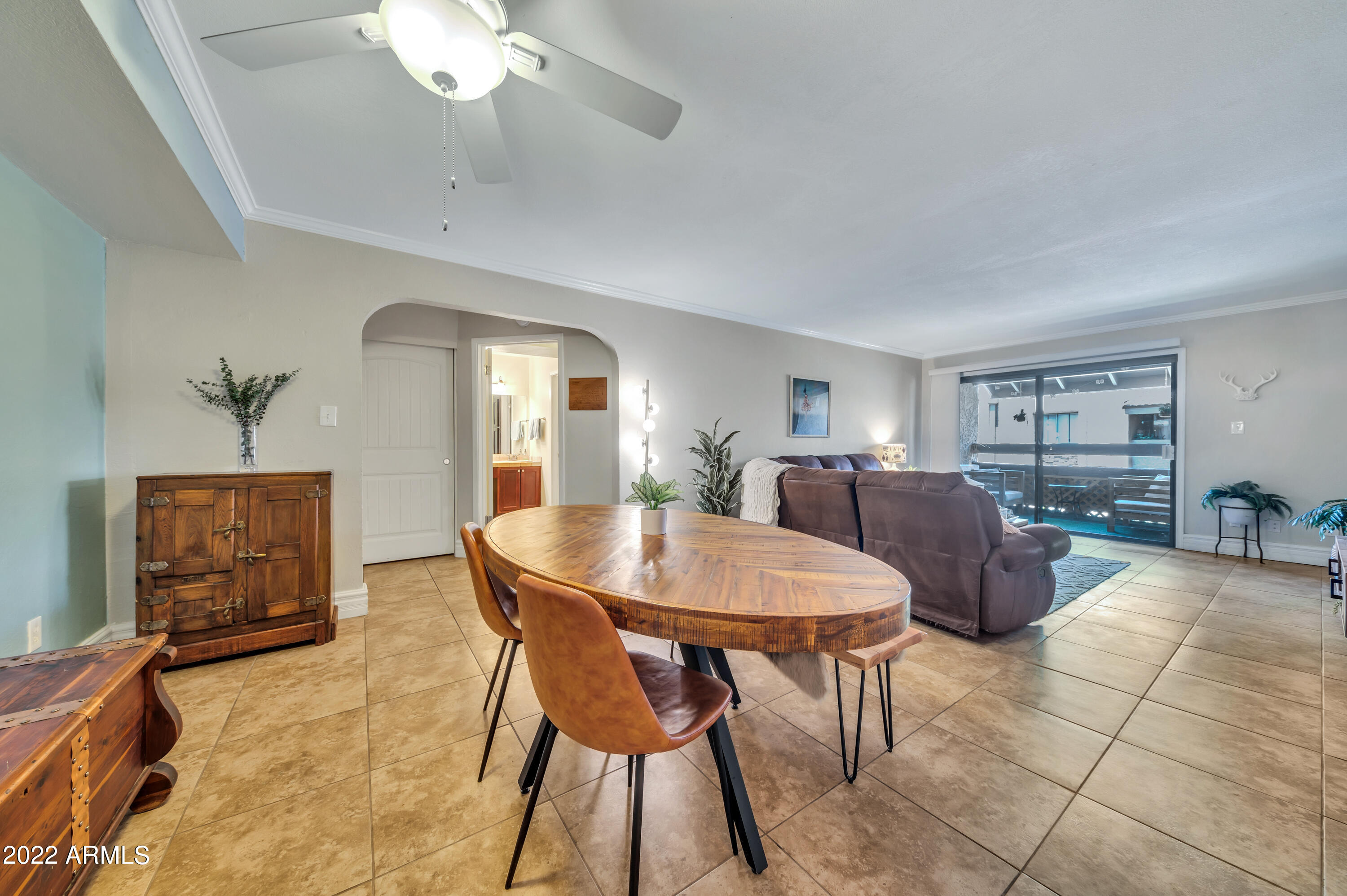 3825 East Camelback Road, Unit 262 Phoenix, AZ 85018 - Photo 8 of 37 Dining area