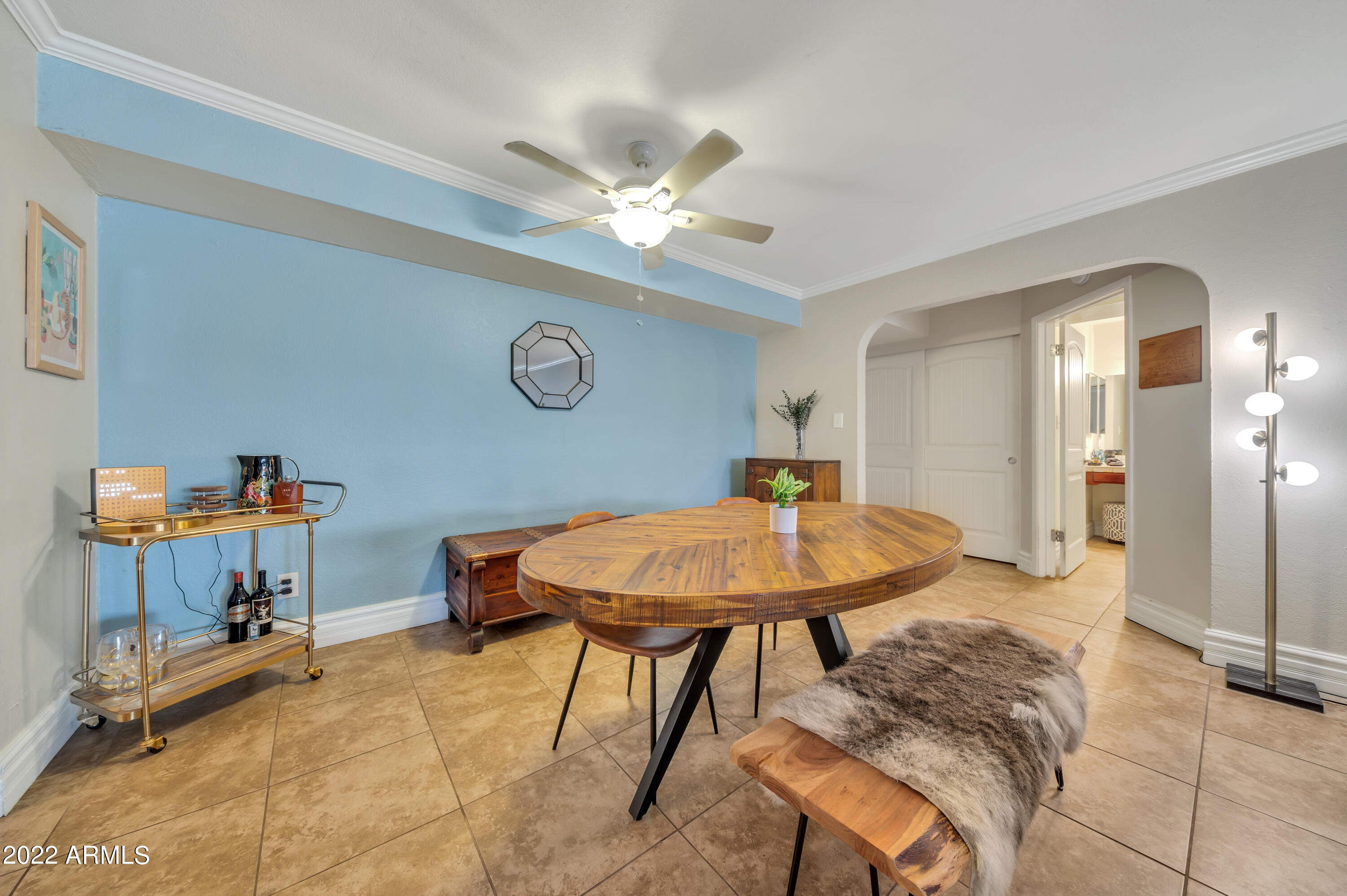 3825 East Camelback Road, Unit 262 Phoenix, AZ 85018 - Photo 10 of 37 Dining area