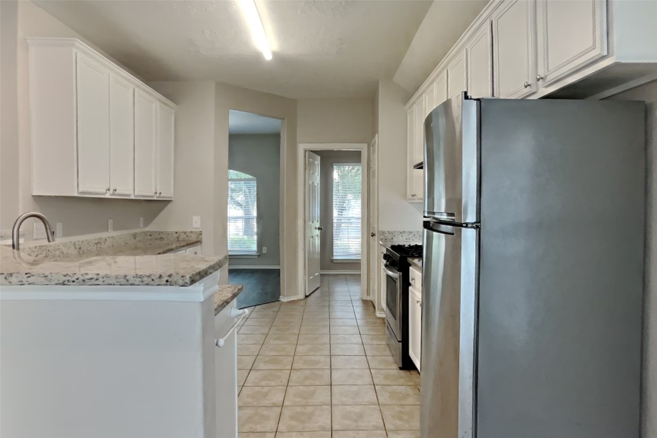 2311 Rendale Court Spring, TX 77388 - Photo 4 of 19