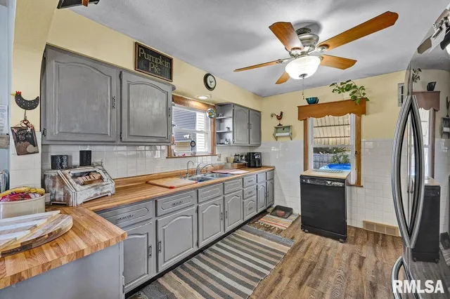 $179,900 | 116 Jibben Street, Green Valley, IL 61534