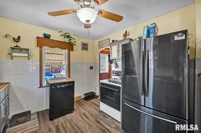 $179,900 | 116 Jibben Street, Green Valley, IL 61534