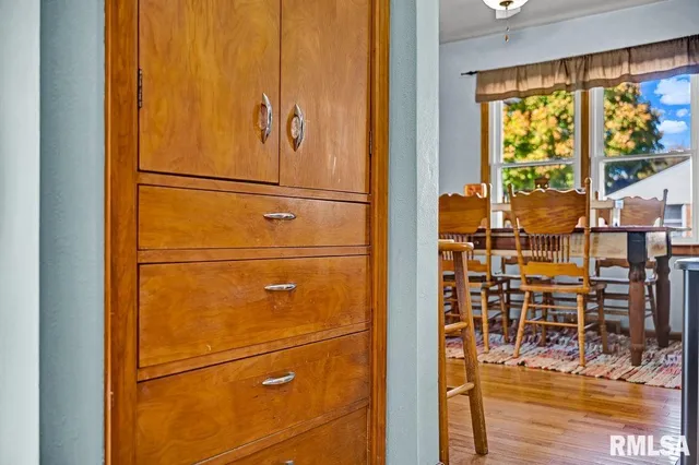 $179,900 | 116 Jibben Street, Green Valley, IL 61534