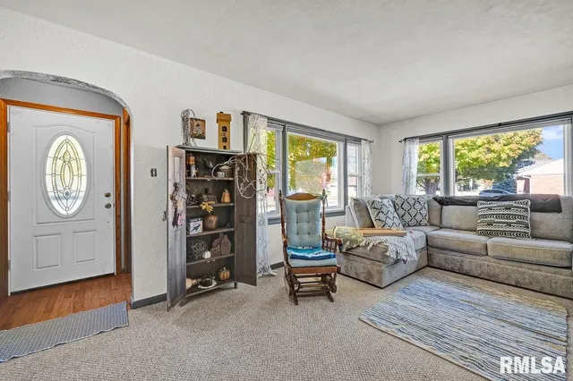 $179,900 | 116 Jibben Street, Green Valley, IL 61534