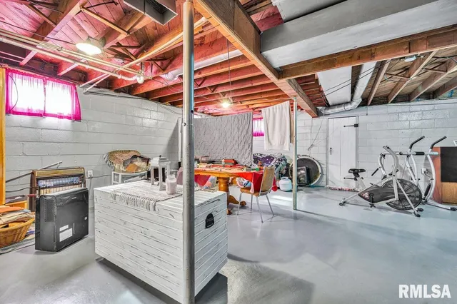 $179,900 | 116 Jibben Street, Green Valley, IL 61534