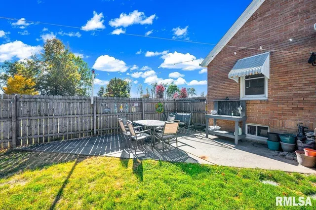 $179,900 | 116 Jibben Street, Green Valley, IL 61534