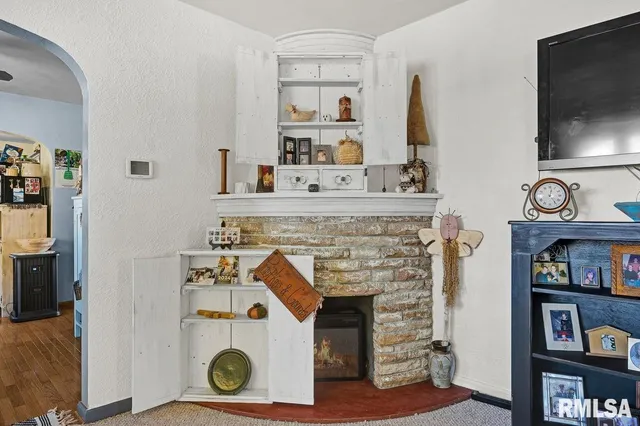 $179,900 | 116 Jibben Street, Green Valley, IL 61534