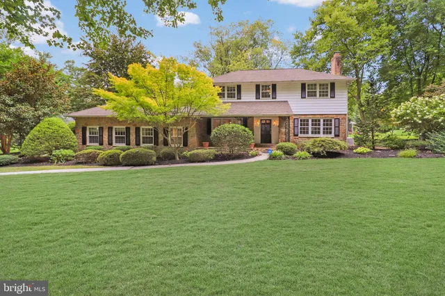 $760,000 | 2003 Brandywood Lane, Wilmington, DE 19810