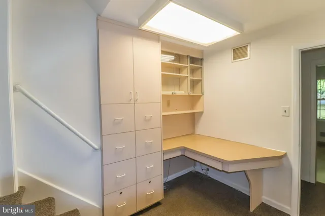 $760,000 | 2003 Brandywood Lane, Wilmington, DE 19810