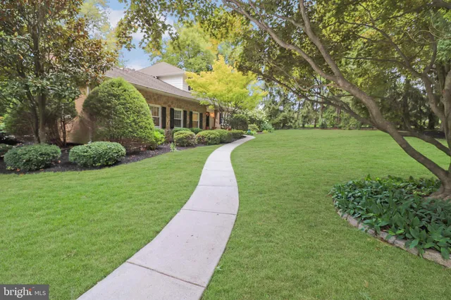 $760,000 | 2003 Brandywood Lane, Wilmington, DE 19810