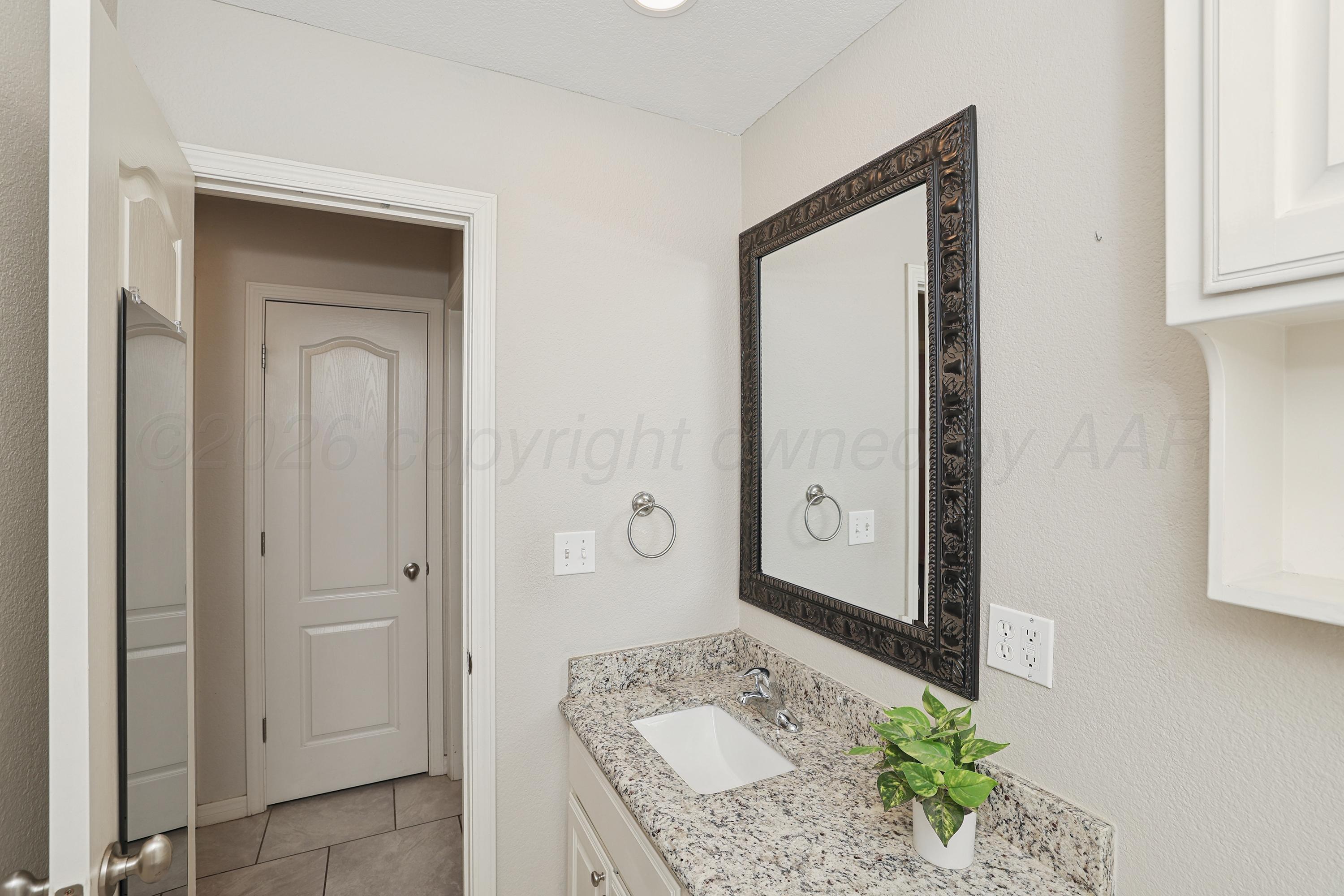 1503 Southwest 60th Avenue Amarillo, TX 79118 - Photo 27 of 31 29-Bathroom Vanity