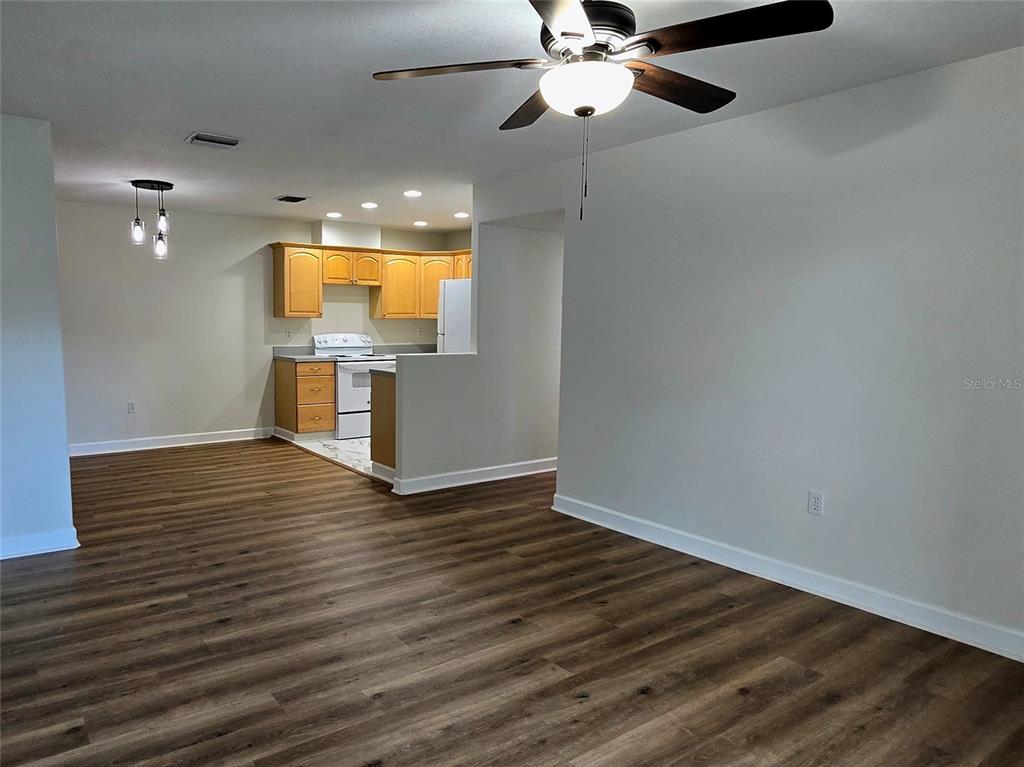 940 Lake Destiny Road, Unit H Altamonte Springs, FL 32714 - Photo 3 of 15