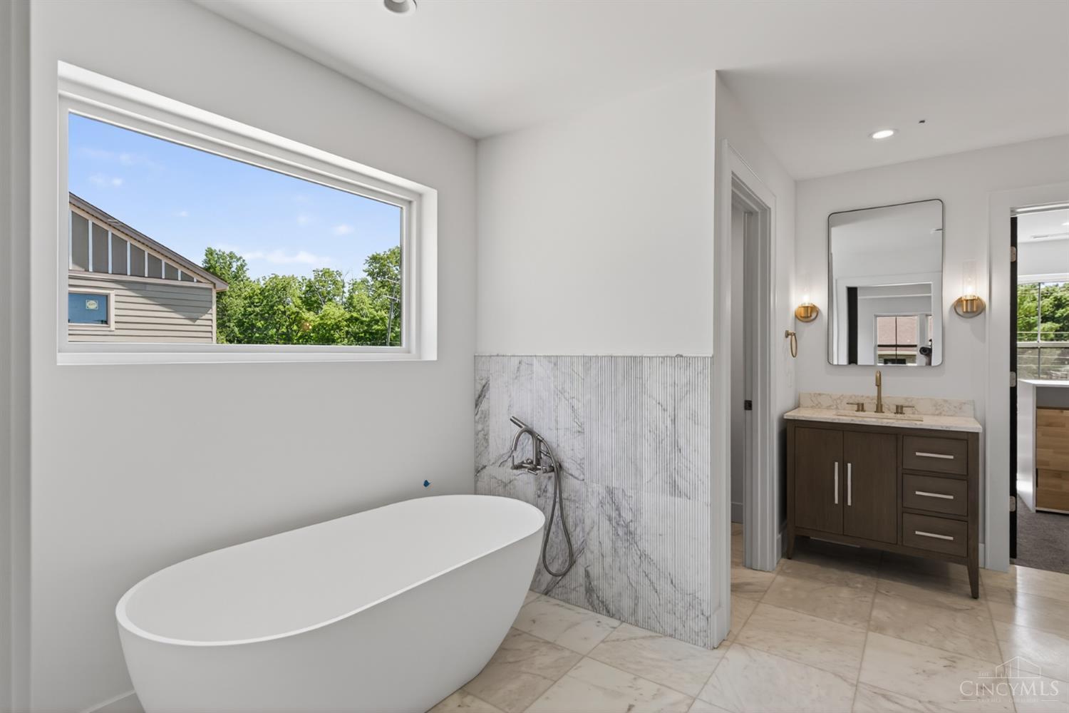 9509 Butler Warren Road West Chester, OH 45069 - Photo 9 of 19