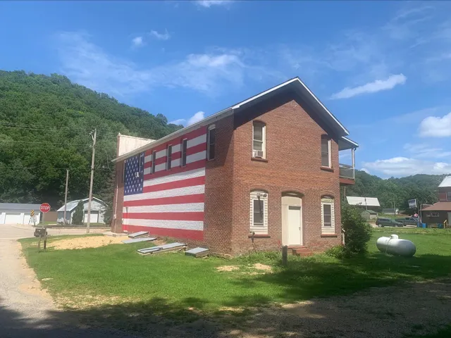 $138,000 | 13229 Main Street, Glen Haven, WI 53810