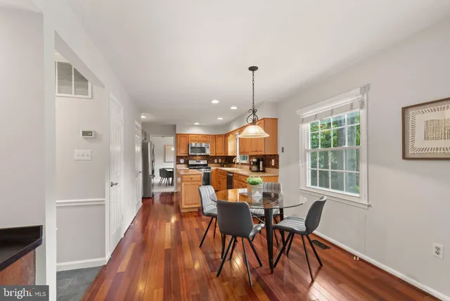 $1,100,000 | 10134 Red Spruce Road, Fairfax, VA 22032