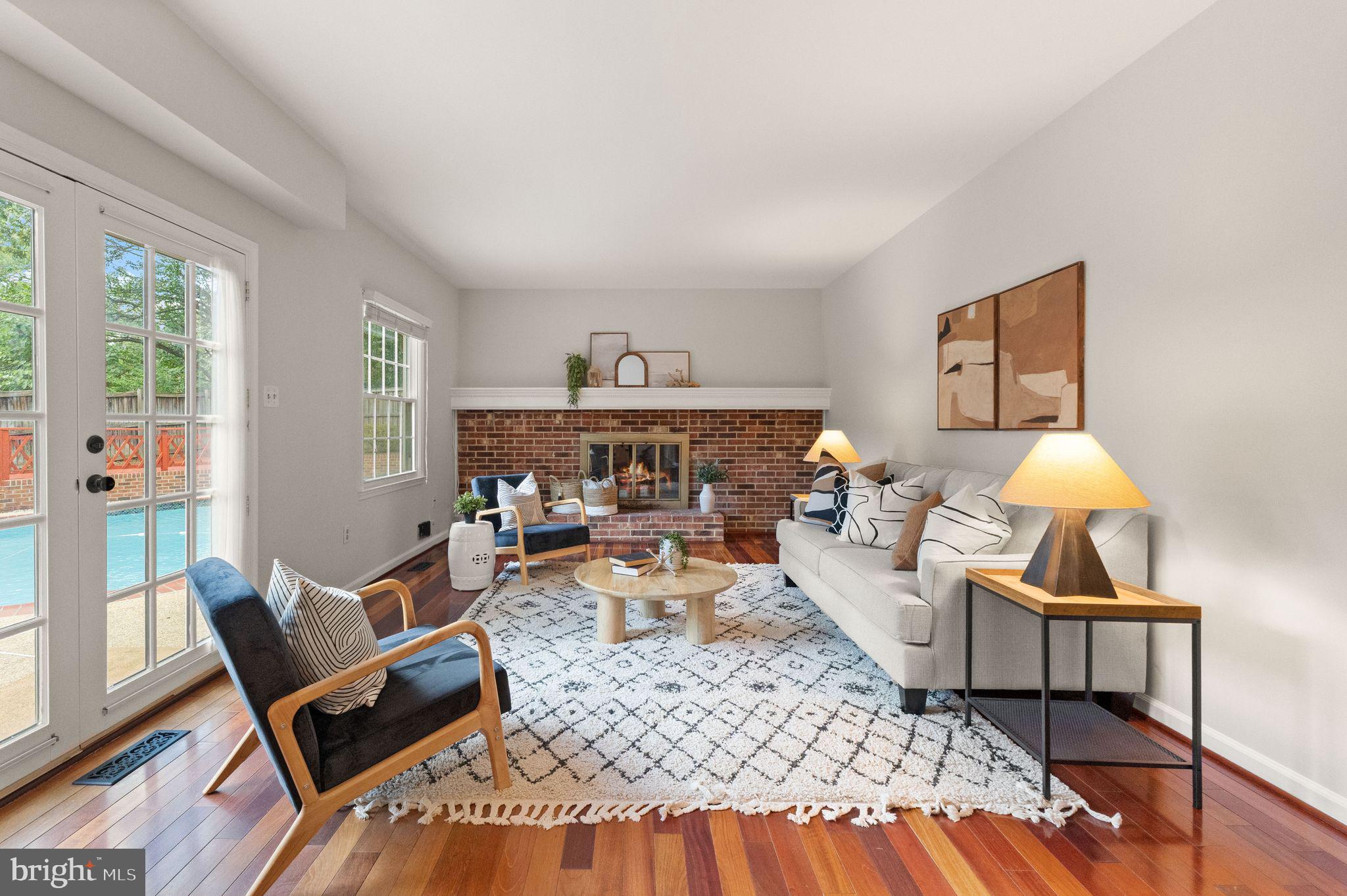 10134 Red Spruce Road Fairfax, VA 22032 - Photo 14 of 48 Family room