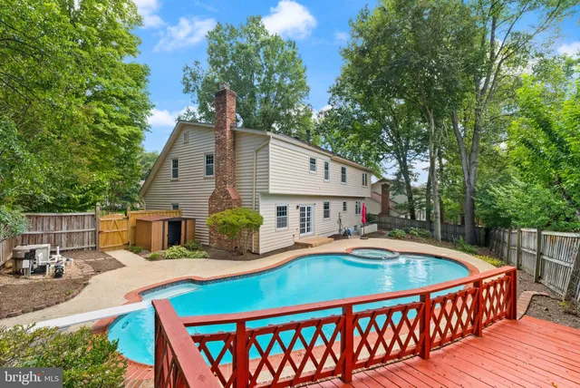 $1,100,000 | 10134 Red Spruce Road, Fairfax, VA 22032