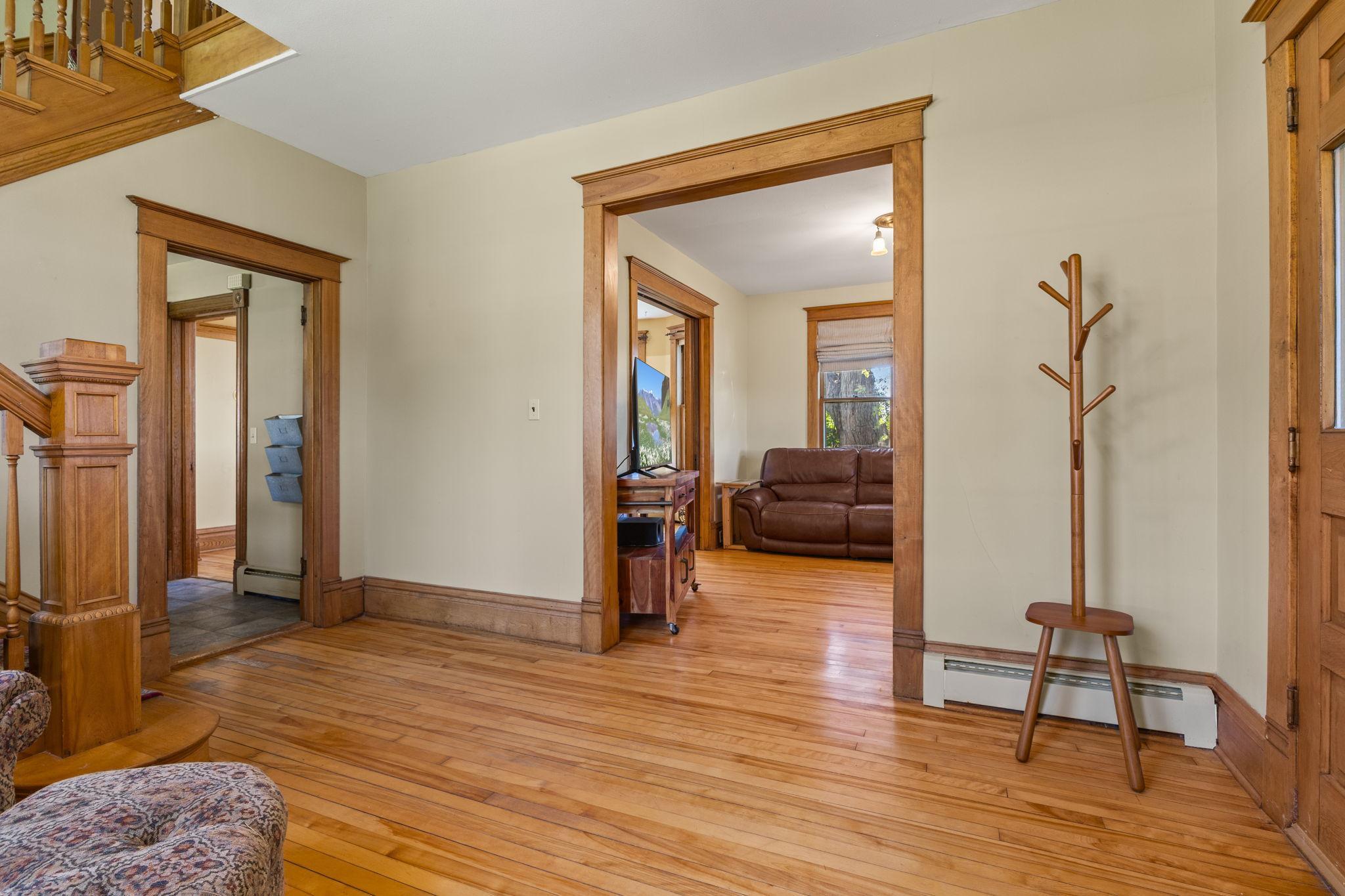 228 Summit Avenue Center City, MN 55012 - Photo 12 of 71