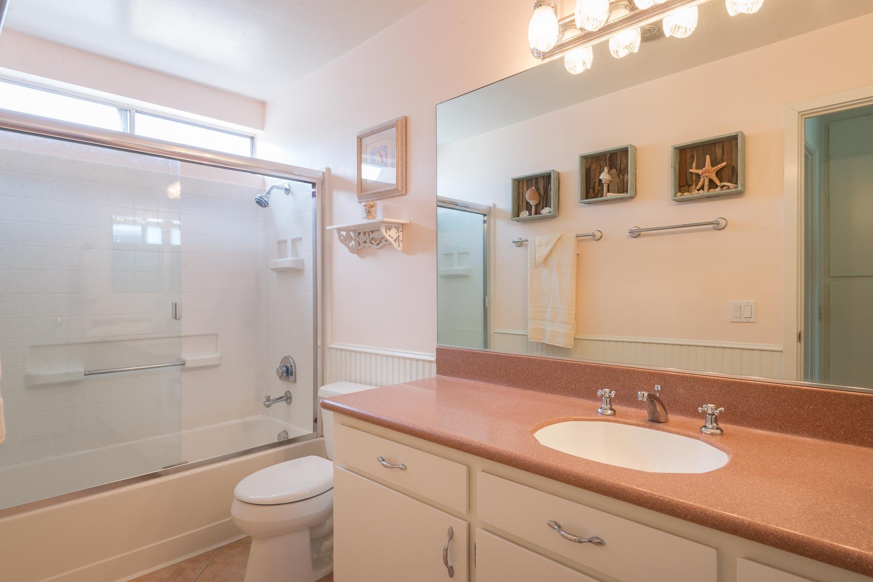 4700 Sandyland Road, Unit 59 Carpinteria, CA 93013 - Photo 6 of 12 Upstairs Bathroom