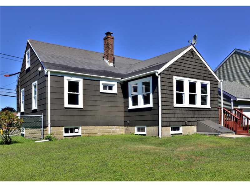 154 State Road Kittery, ME 03904 - Photo 2 of 13 Exterior Back.