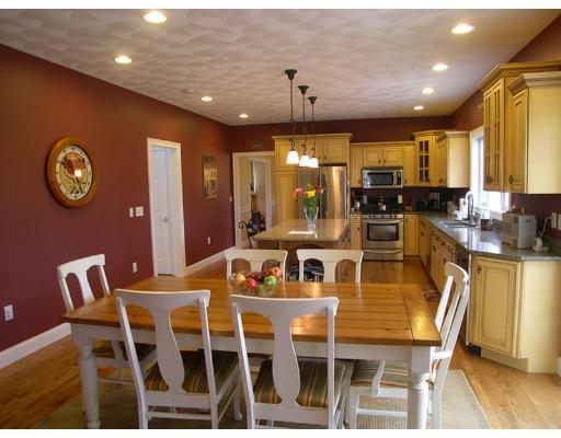 33 Village Road Pepperell, MA 01463 - Photo 8 of 20 Gallery Image 8