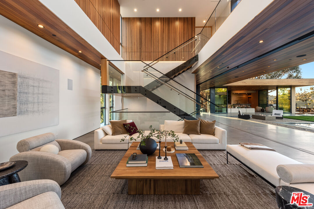 9705 Oak Pass Road Beverly Hills, CA 90210 - Photo 7 of 35 Gallery Image 7