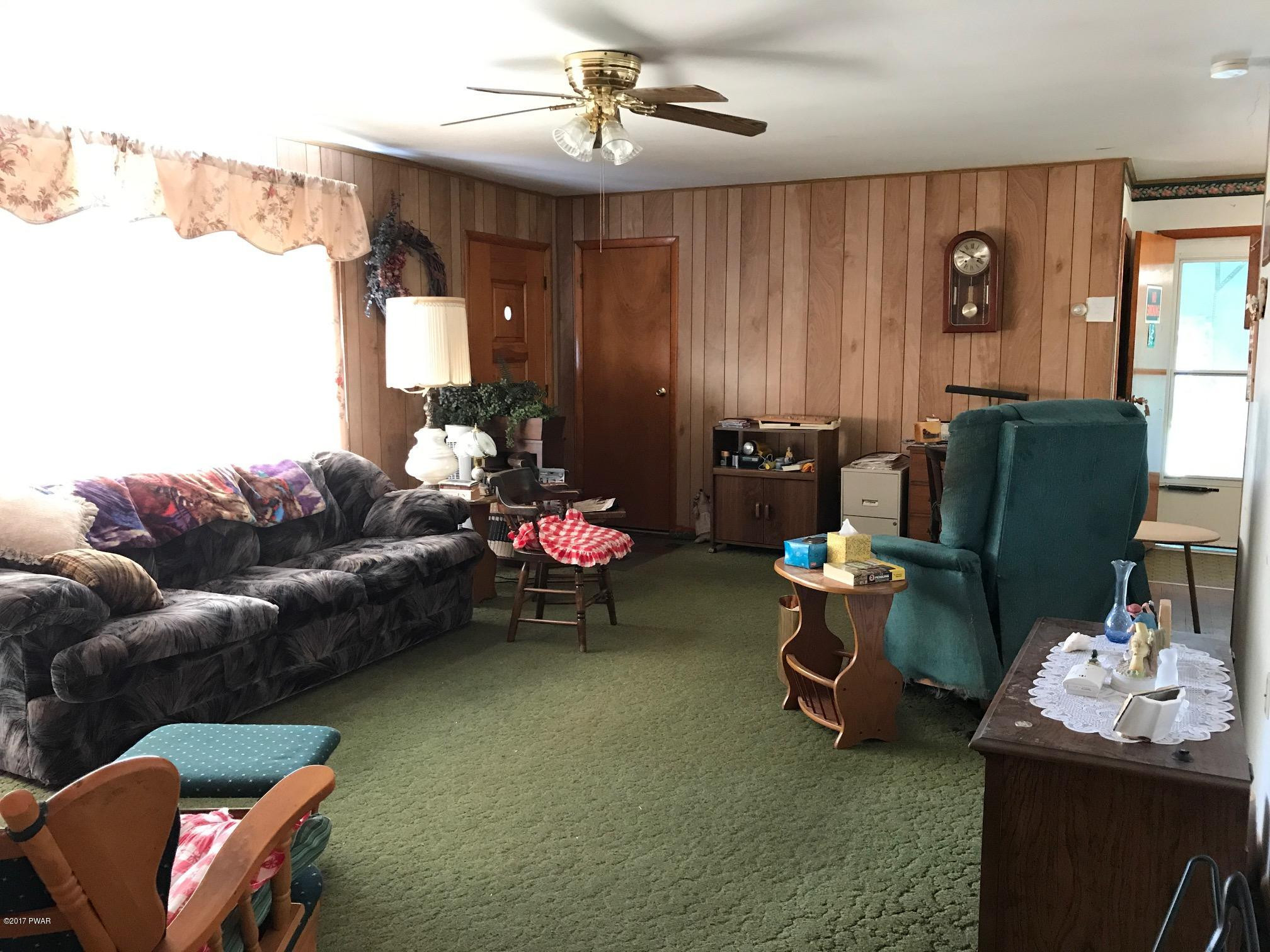 269 Avoy Road Lake Ariel, PA 18436 - Photo 2 of 17 Living room