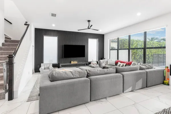 $6,600 | 8835 Grand Prix Lane, Boynton Beach, FL 33472