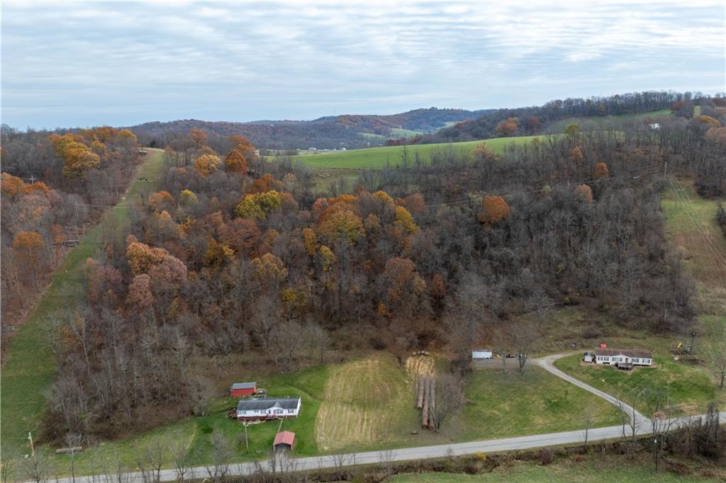 452 Sugar Run Road Waynesburg, PA 15370 - Photo 3 of 6